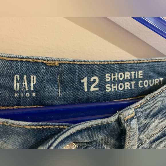 Gap Kids Distressed Denim Shortie Shorts - Size US 12 - Picture 3 of 3